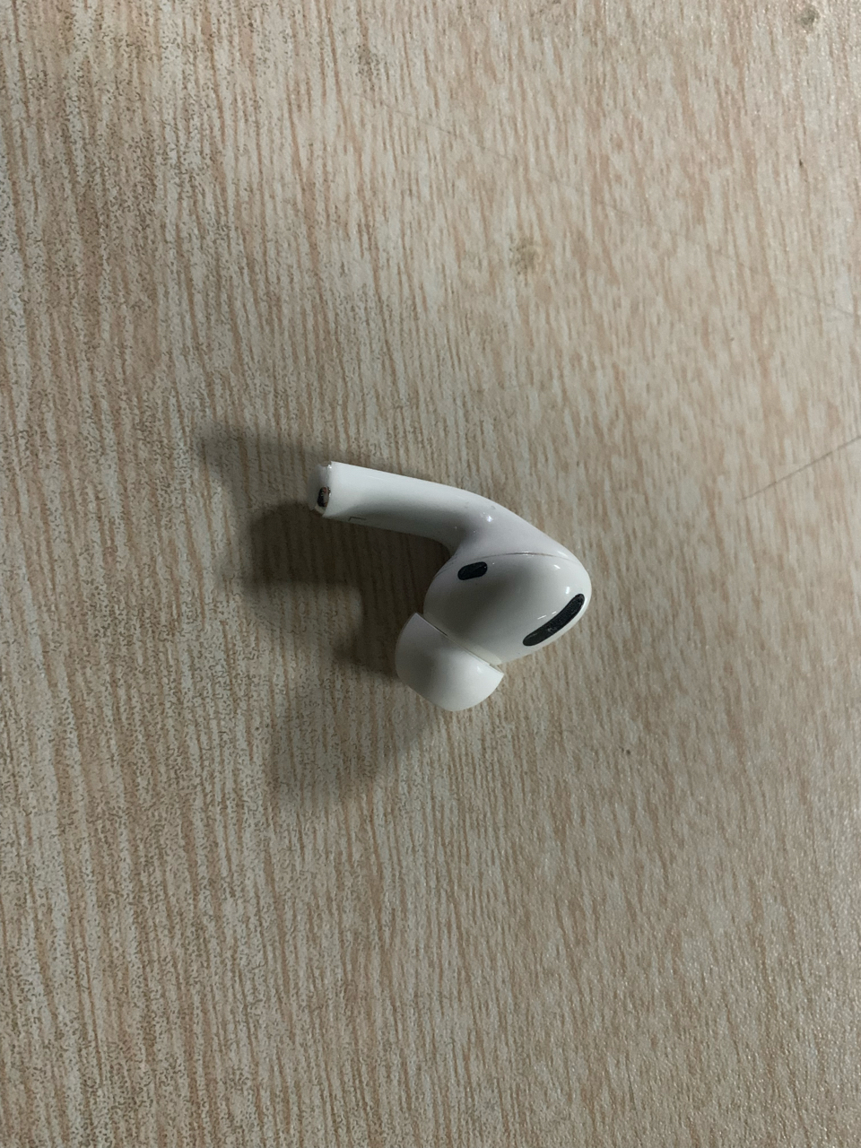 出airpodspro一代左耳