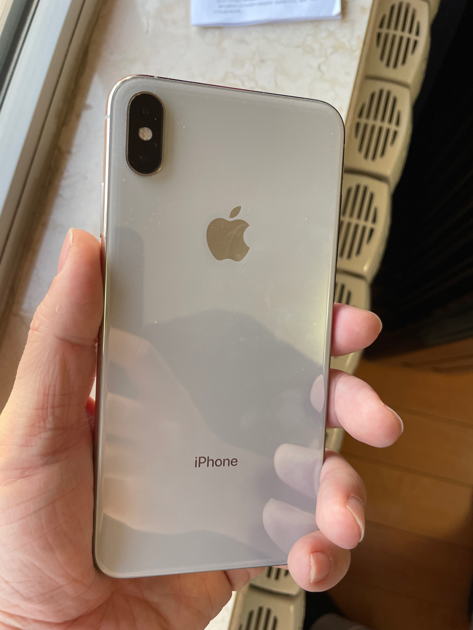 出iphonexsmax256g银色国行