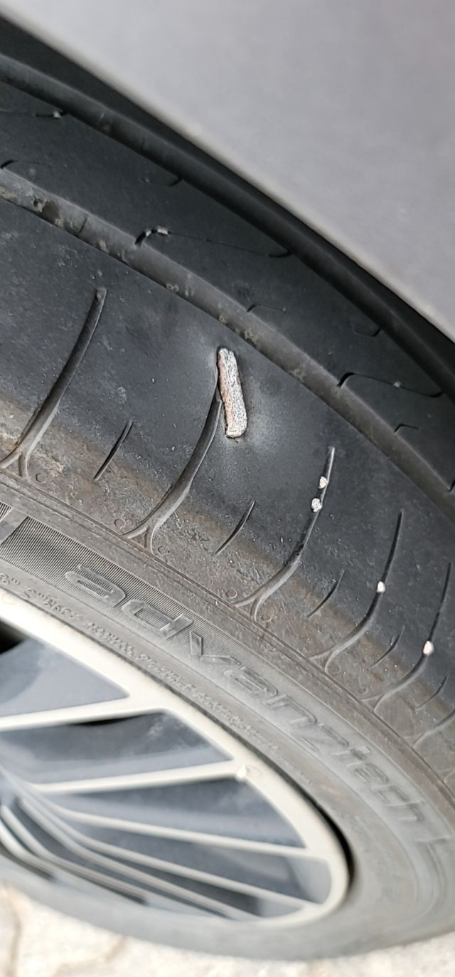 求助汉dmi轮胎扎了个铁片需要换胎吗