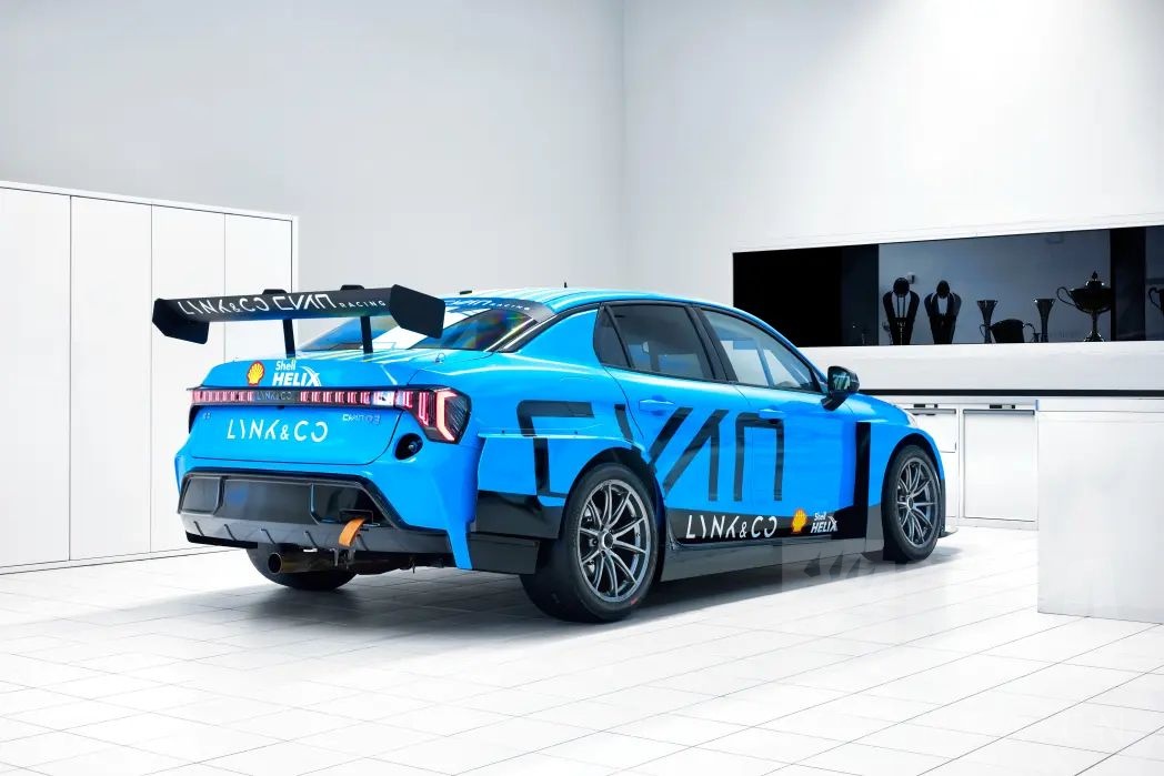 国产品牌资讯cyanracing发布新一代领克03tcr涂装