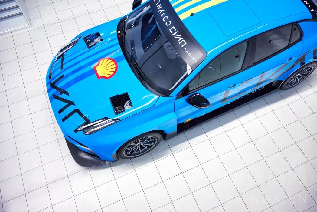 国产品牌资讯cyanracing发布新一代领克03tcr涂装