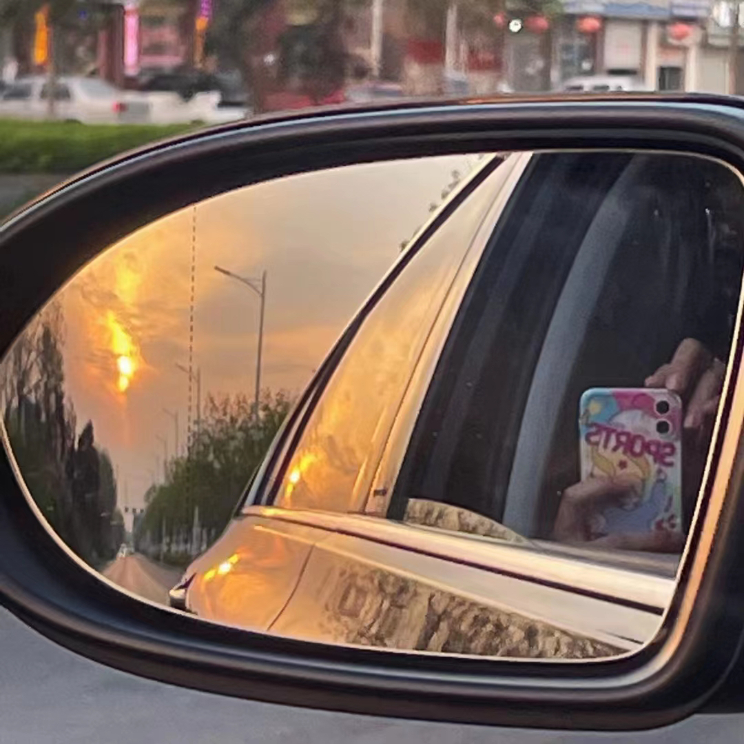 极限猜车后视镜和腰线