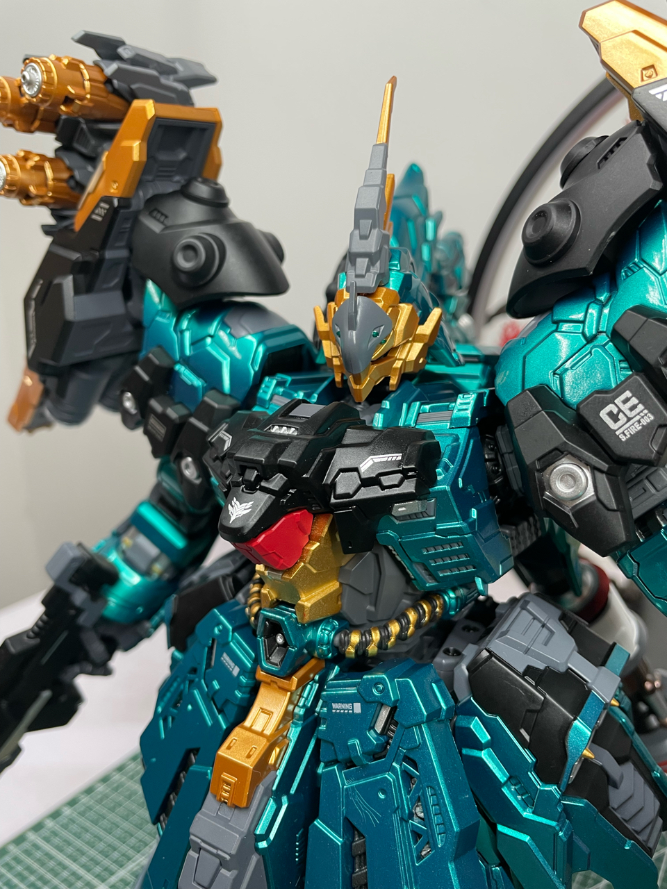 [可动成品]斑斓魔核愤怒之鹰开箱