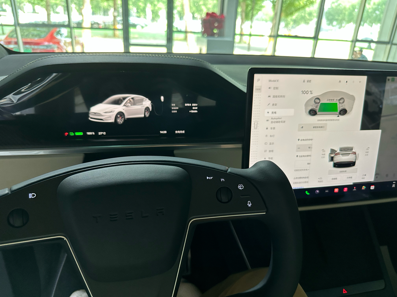 modelxplaid提车500km