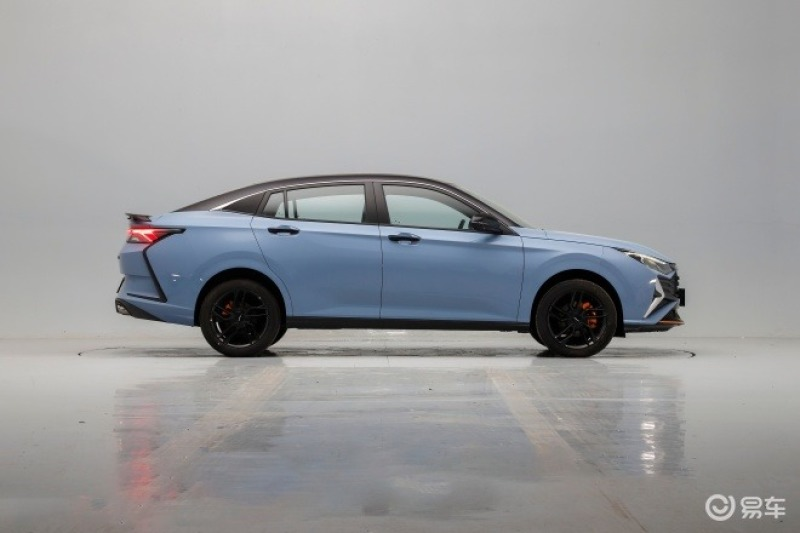 东风风神新款奕炫冠军版上市售899万元起