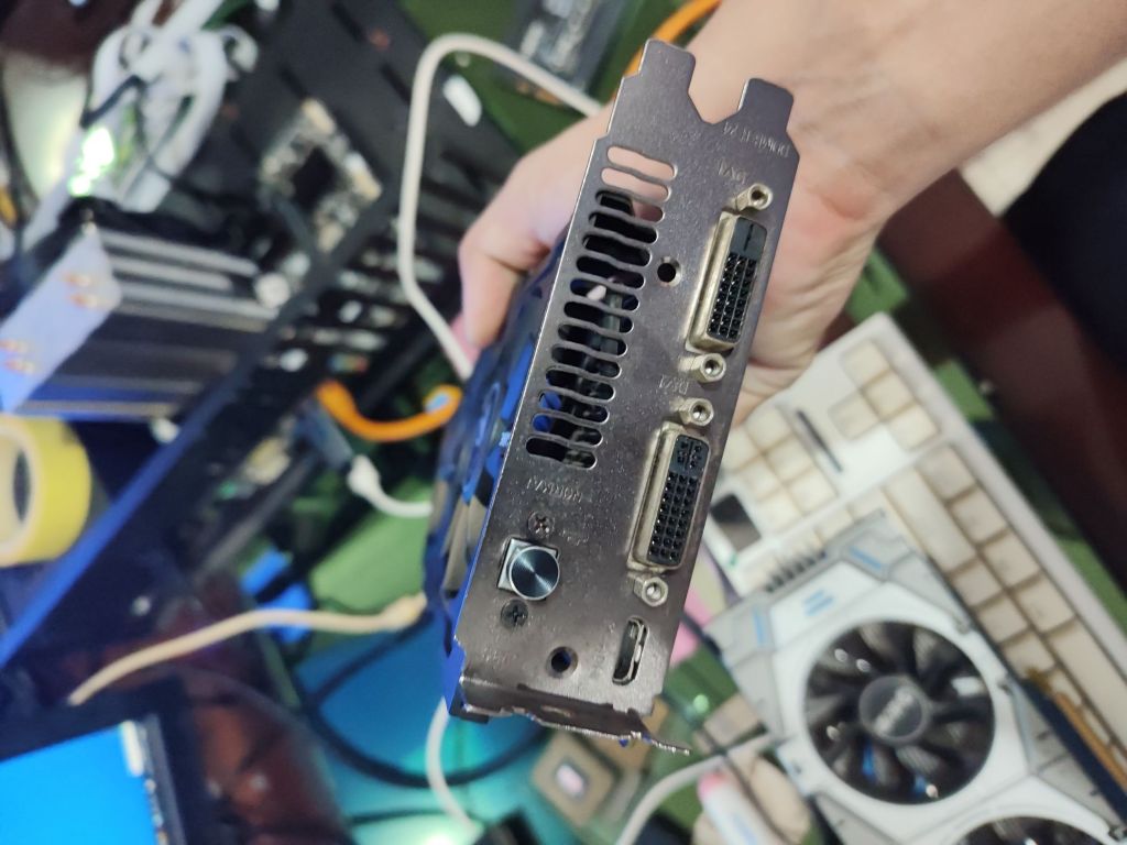 影驰gtx750ti1g七彩虹烈焰战神gtx7501g