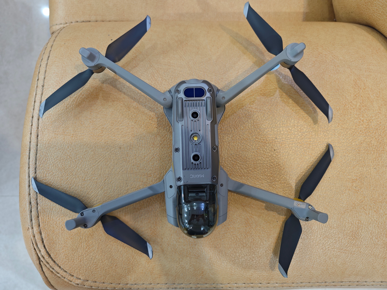 出一台大疆mavicair2飞过5次内