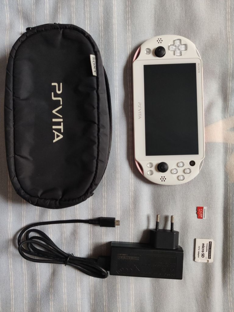 自用psv2000粉白色