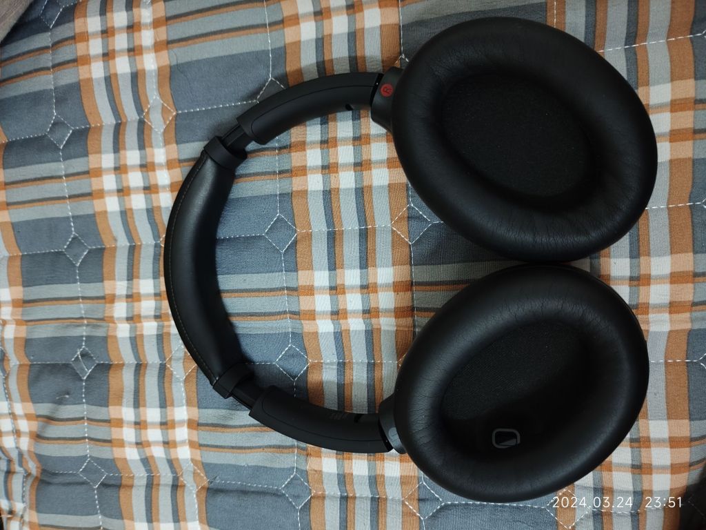 广州出点小东西联合创新32c1u32寸4k14寸便携屏索尼xm4耳机r2s软路由