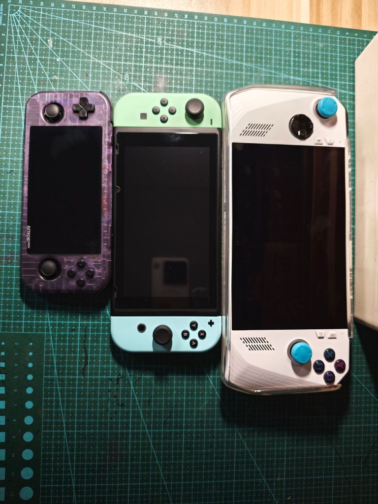 尺寸太大的掌机不配叫掌机但是小掌机已经是时代的眼泪了