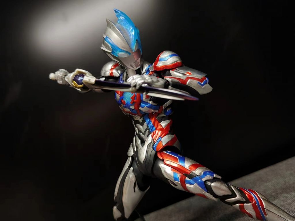 拼装frs布莱泽奥特曼喷涂手涂简组