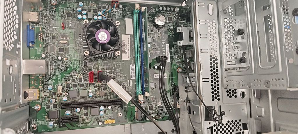 给各位大佬出个题能不能看出来这是什么主板