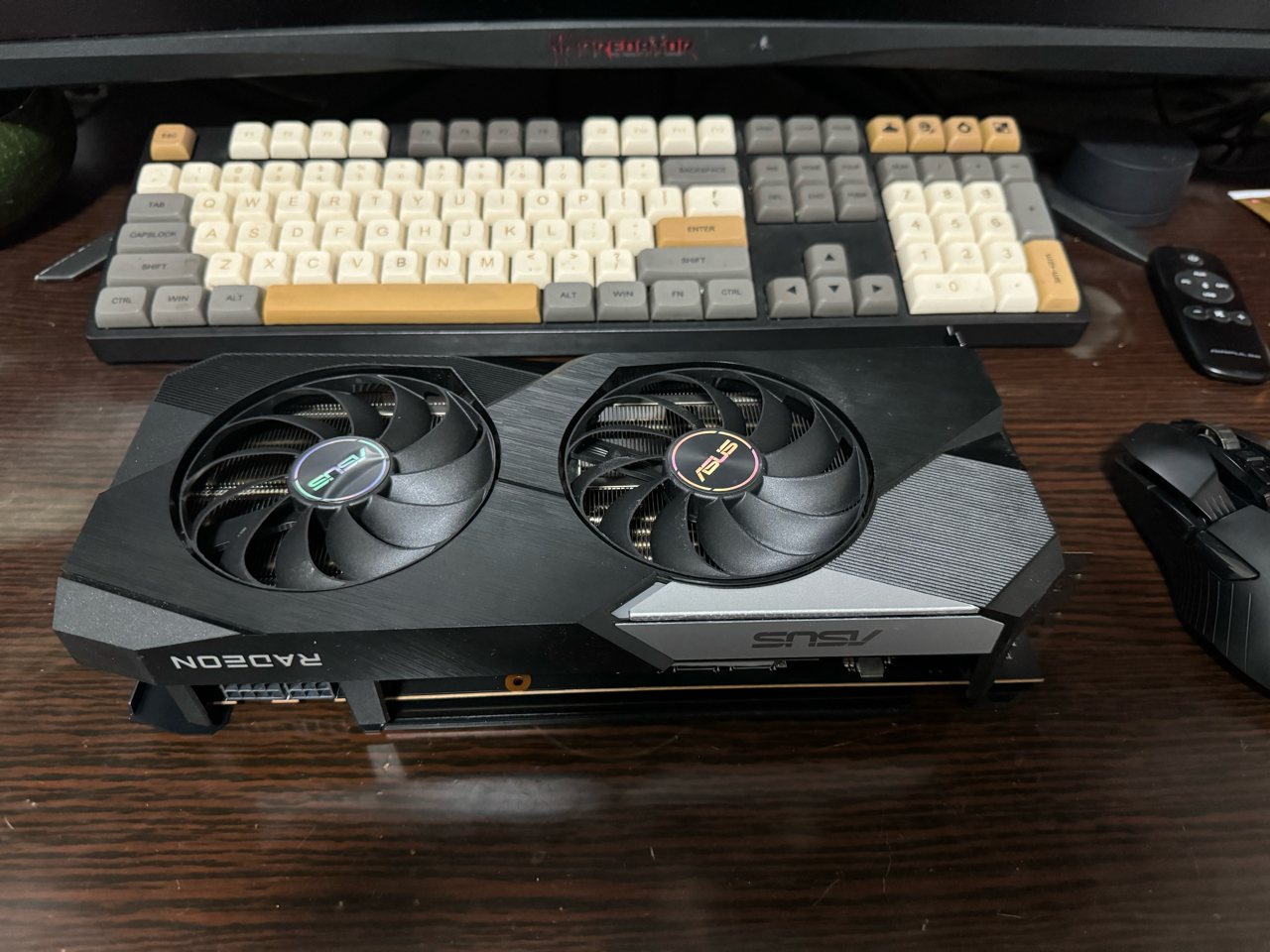 出华硕6700xto12g雪豹箱说全一手