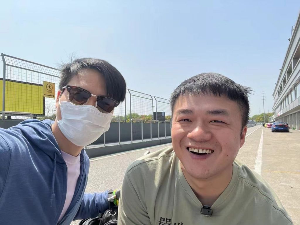 笑死了堂主提车了