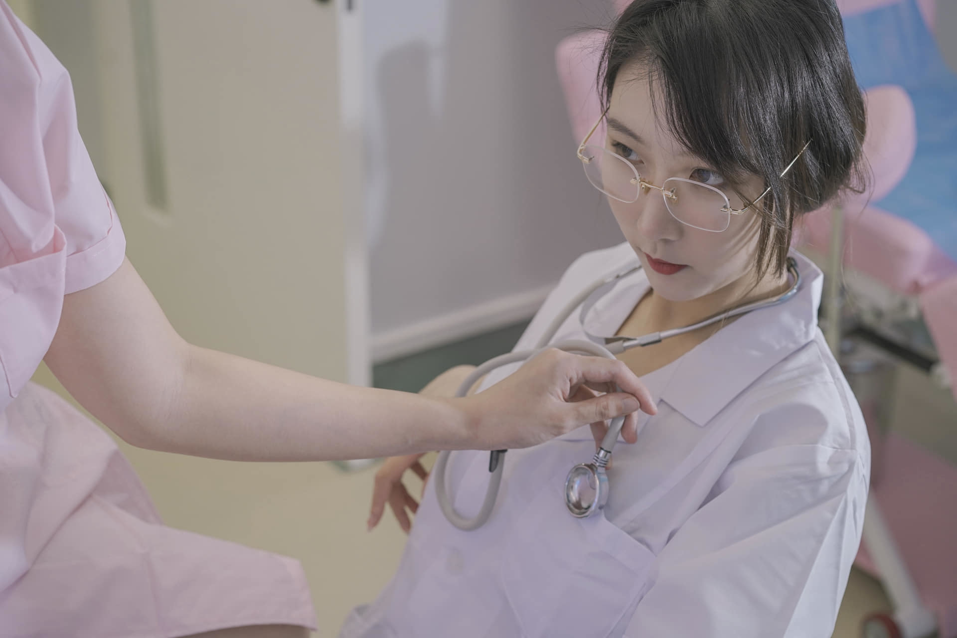 cos搬运d云溪溪奶桃n47医护