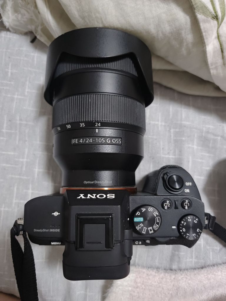 求教老哥们索尼a7m2换个什么小点的镜头合适