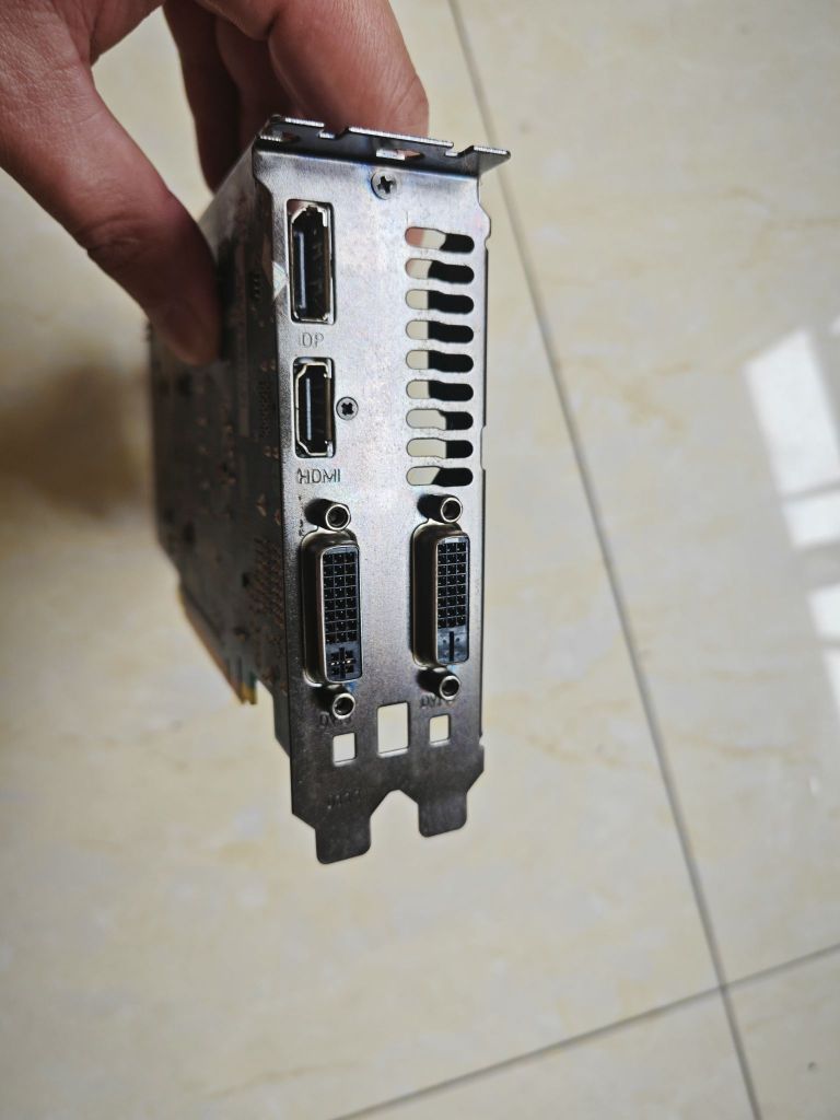 影驰750ti大将需要6p供电