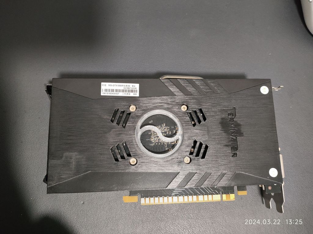 铭瑄gtx10502g220元风扇应该坏了很吵