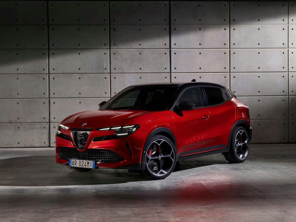 阿尔法罗密欧新款suv更名为junior