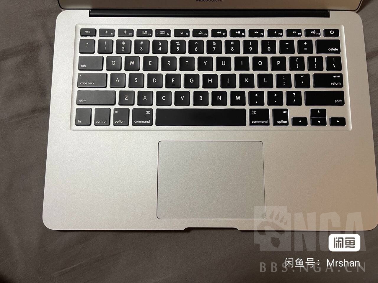 出台 macbookair  2017款133英寸  型号a1466