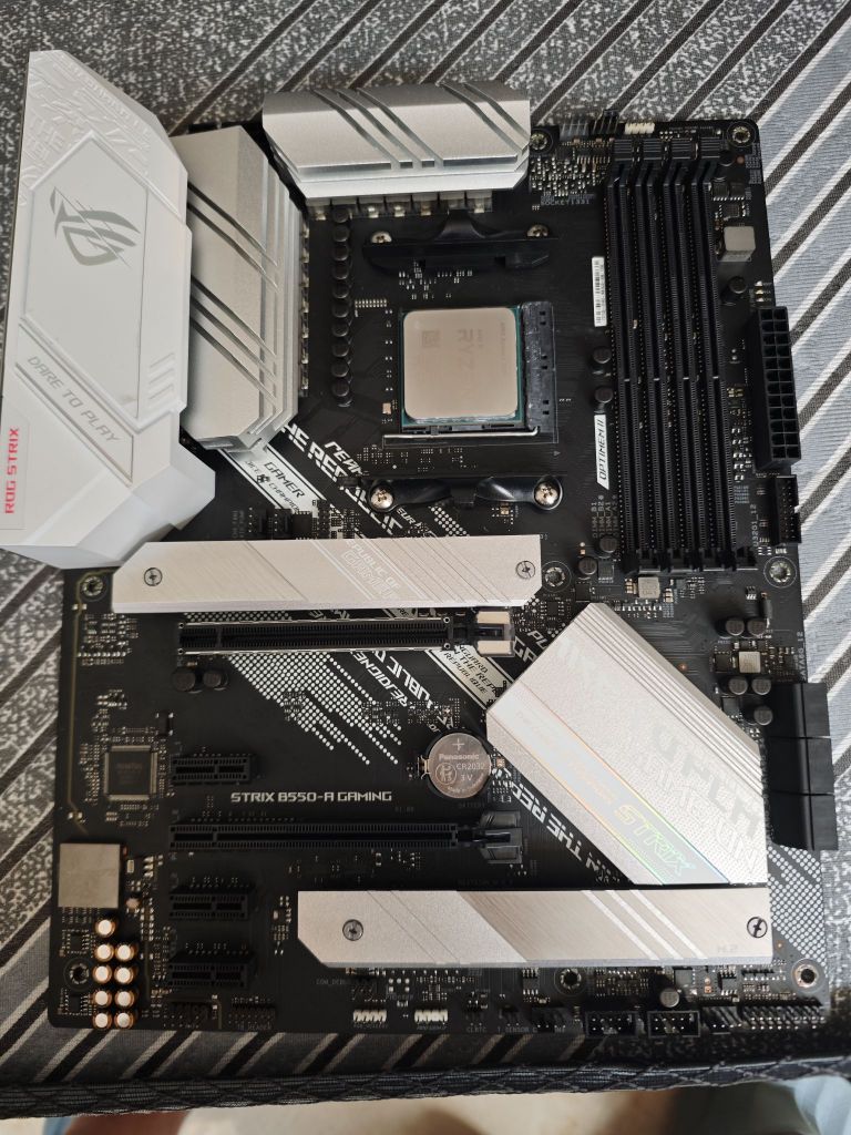 出5600 b2步进加华硕b550吹雪