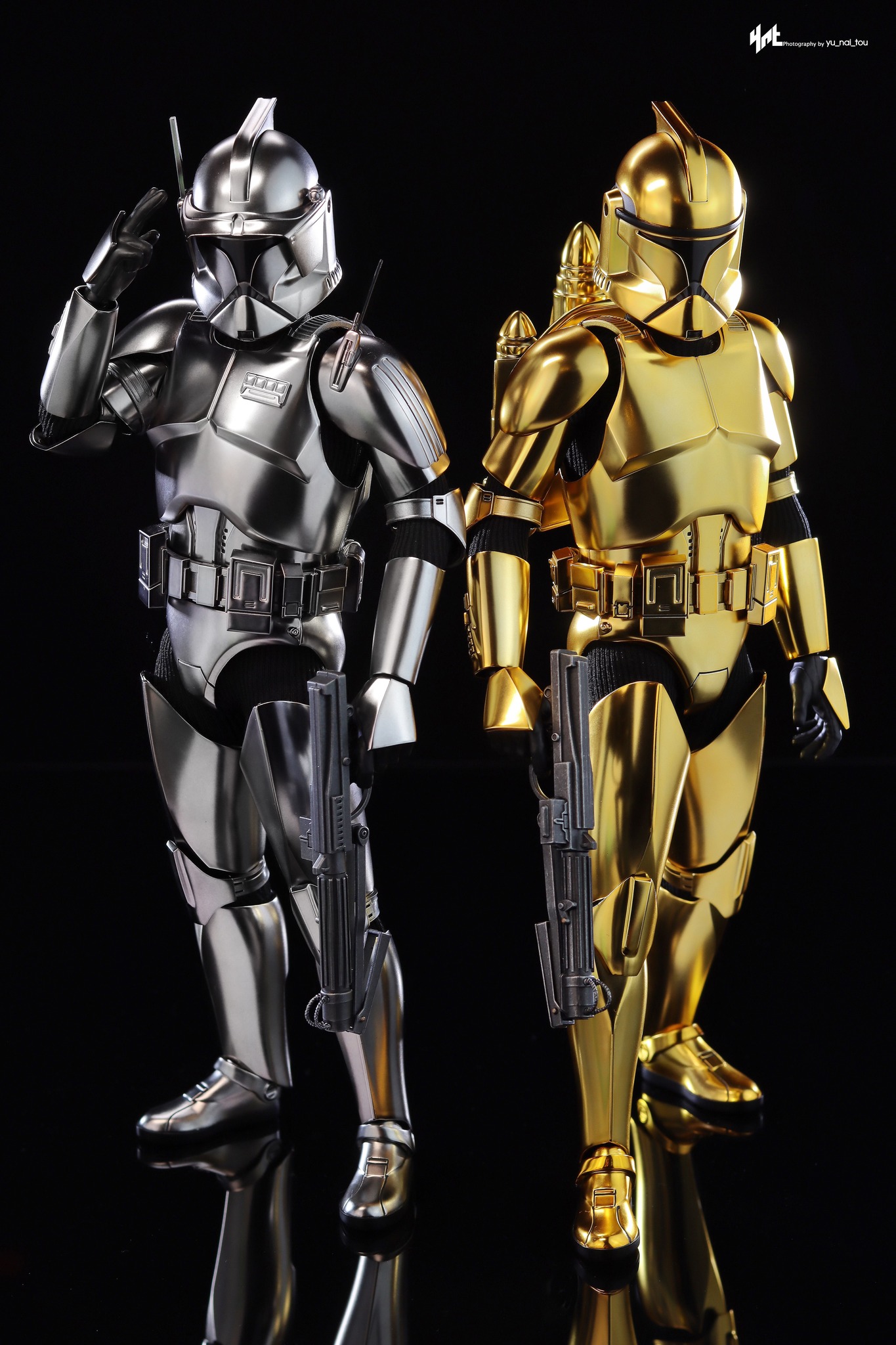 [新闻资讯] hottoys  星球大战前传3:西斯的复仇> 克隆人士兵(金色