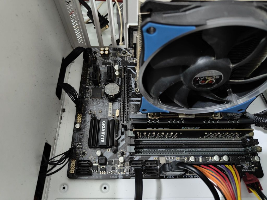 i9 9880h   z370 魔改板u 明盘650元