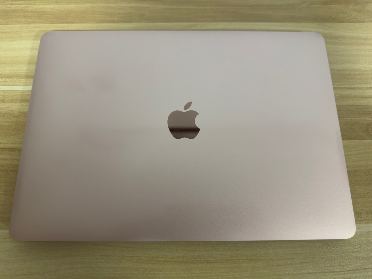 出macbook air 2020款m1 8 256g和贝尔金雷电3扩展坞