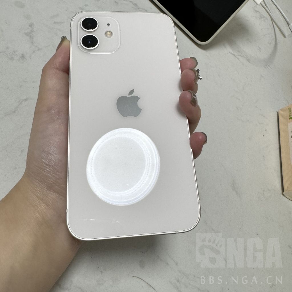 出个iphone12国行256白色