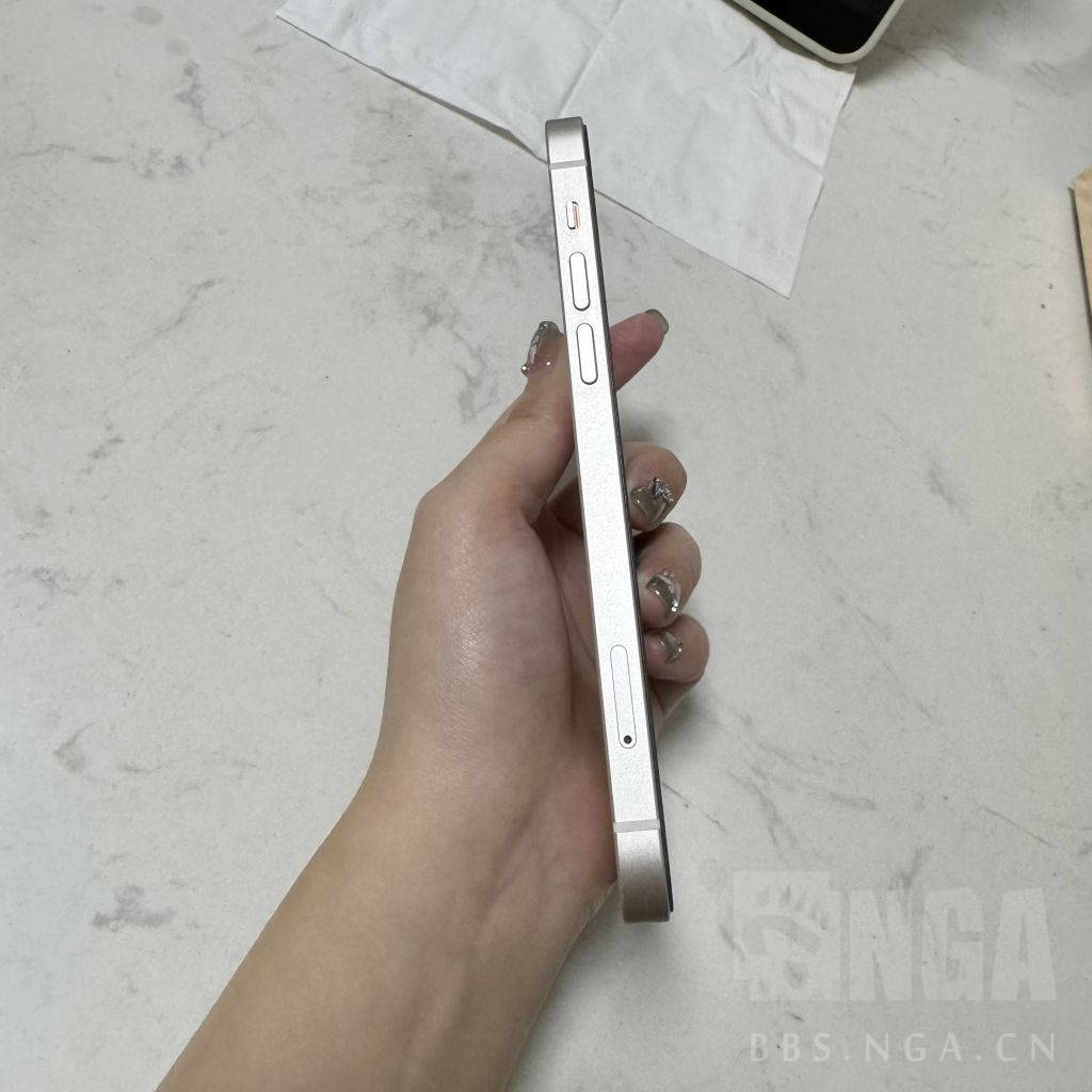 出个iphone12国行256白色