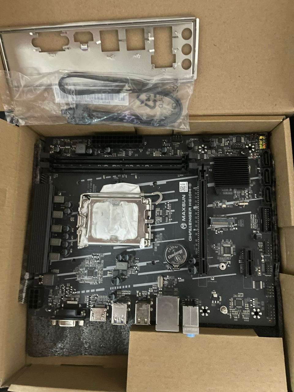 二奶升级出淘汰下的3060ti小雕,h610m挑战者,英特尔1700原装散热