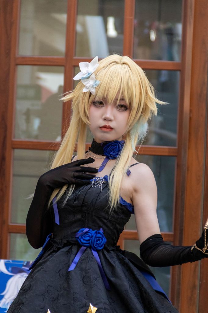 [cos]发一组漫展照片吧,小姐姐们请原谅我就给你们稍微磨了磨皮