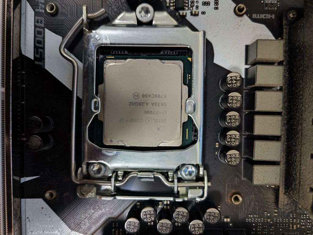 出一套i7 7700k 微星z270银环蛇