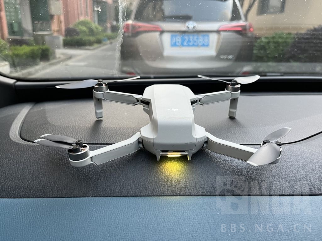 [其他] 大疆mini 畅飞套装 1飞机 三电 1100元