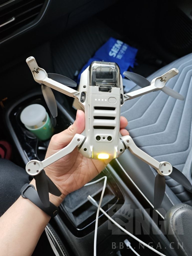 [其他] 大疆mini 畅飞套装 1飞机 三电 1100元