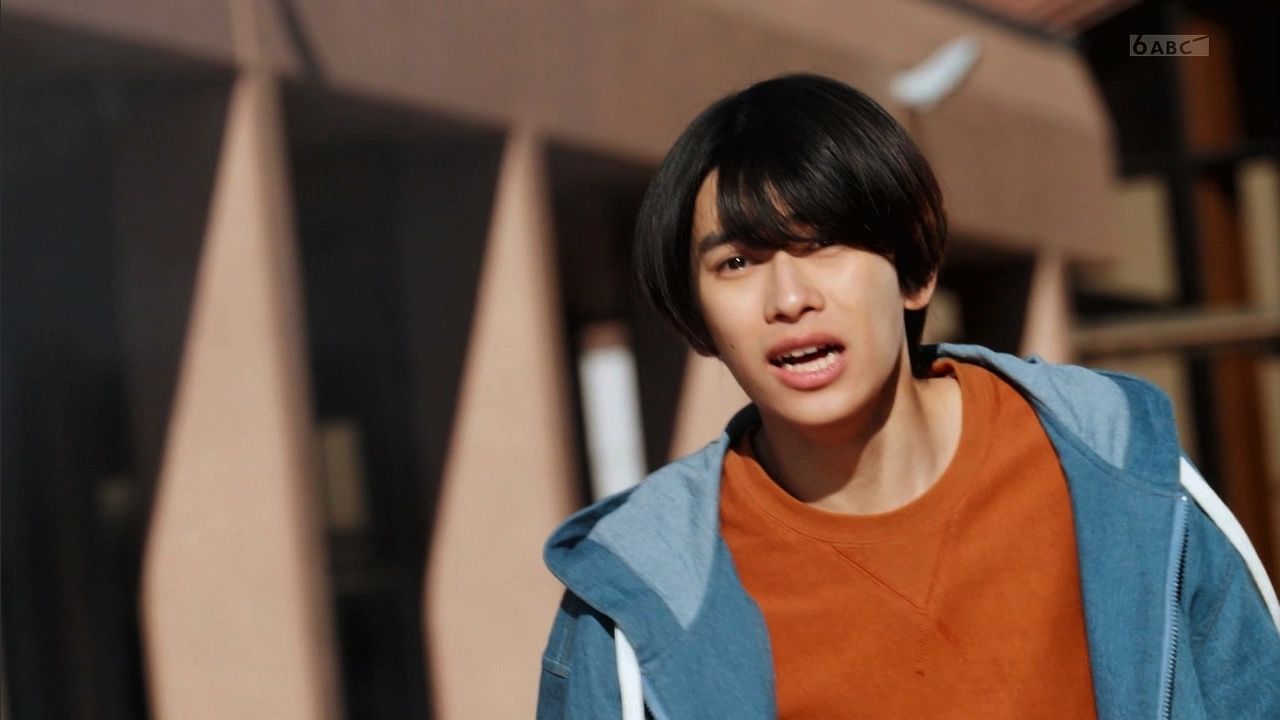 [歌查德氵]东大妈是真敢拍啊,亲手让男主阿宝自己杀了蝗虫一号变成的