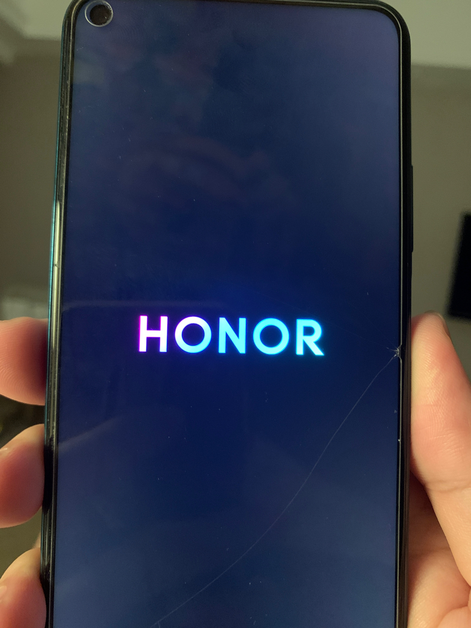 卡在开机界面是不是就是主板虚焊了