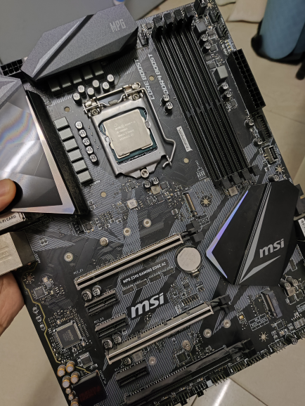 出个9600kf z390刀锋板u套