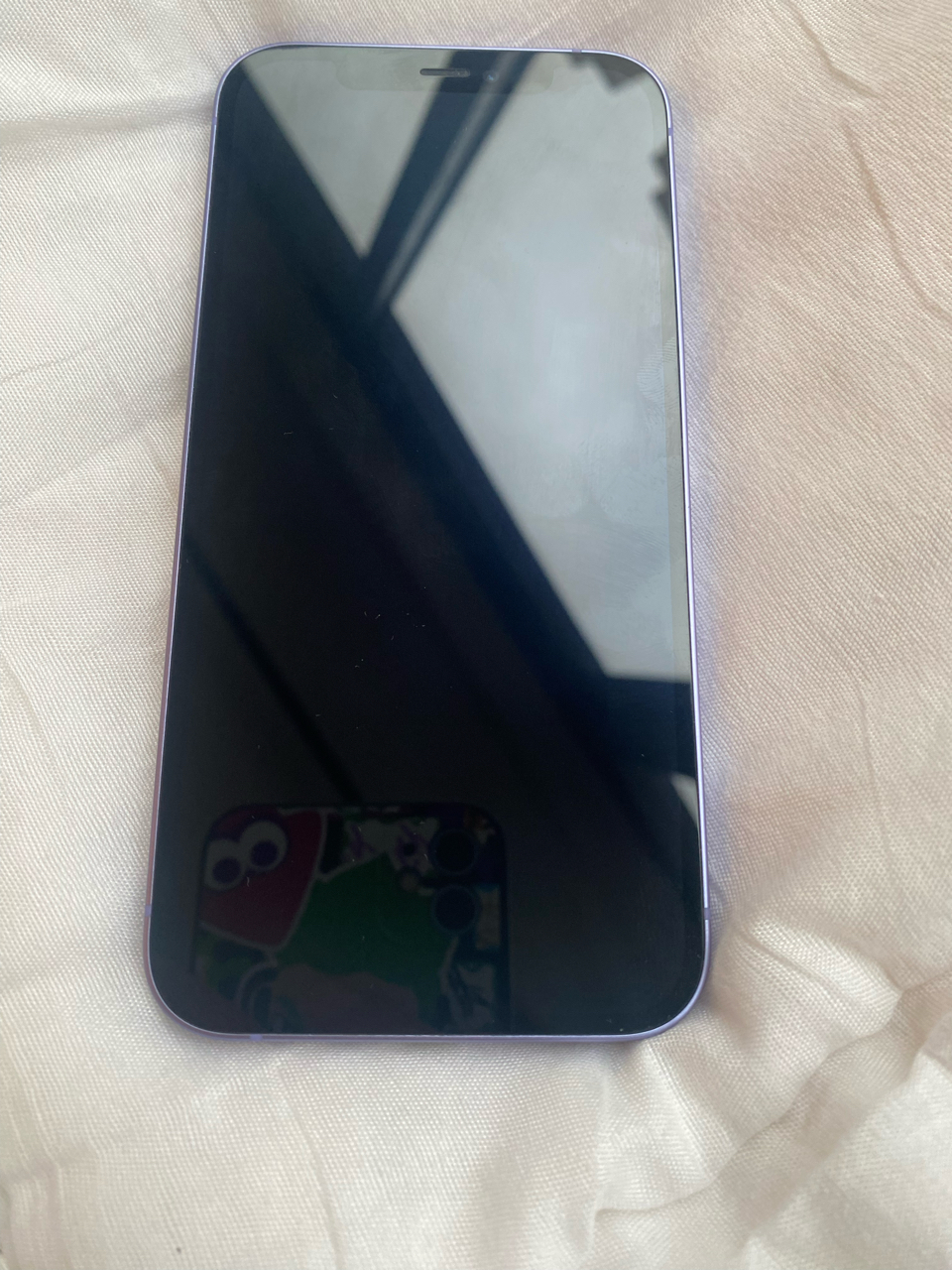 出一个老婆的紫色苹果iphone12