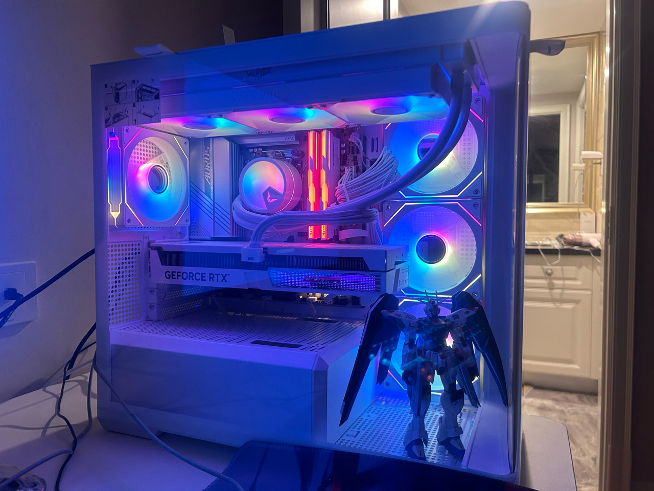 咨询一下大佬们用不用找个东西顶着显卡支架啊