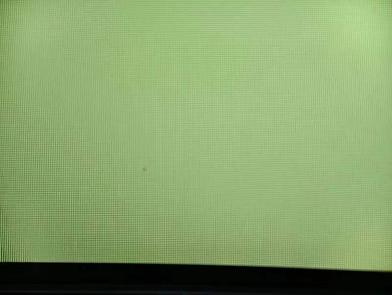 显示器有一两个坏点算普遍现象吗?狗东买的是不是只能退货再买?