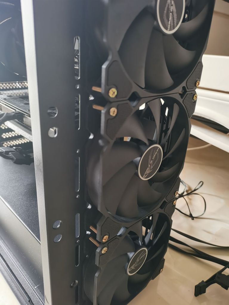 创世神拆机风扇方向求助