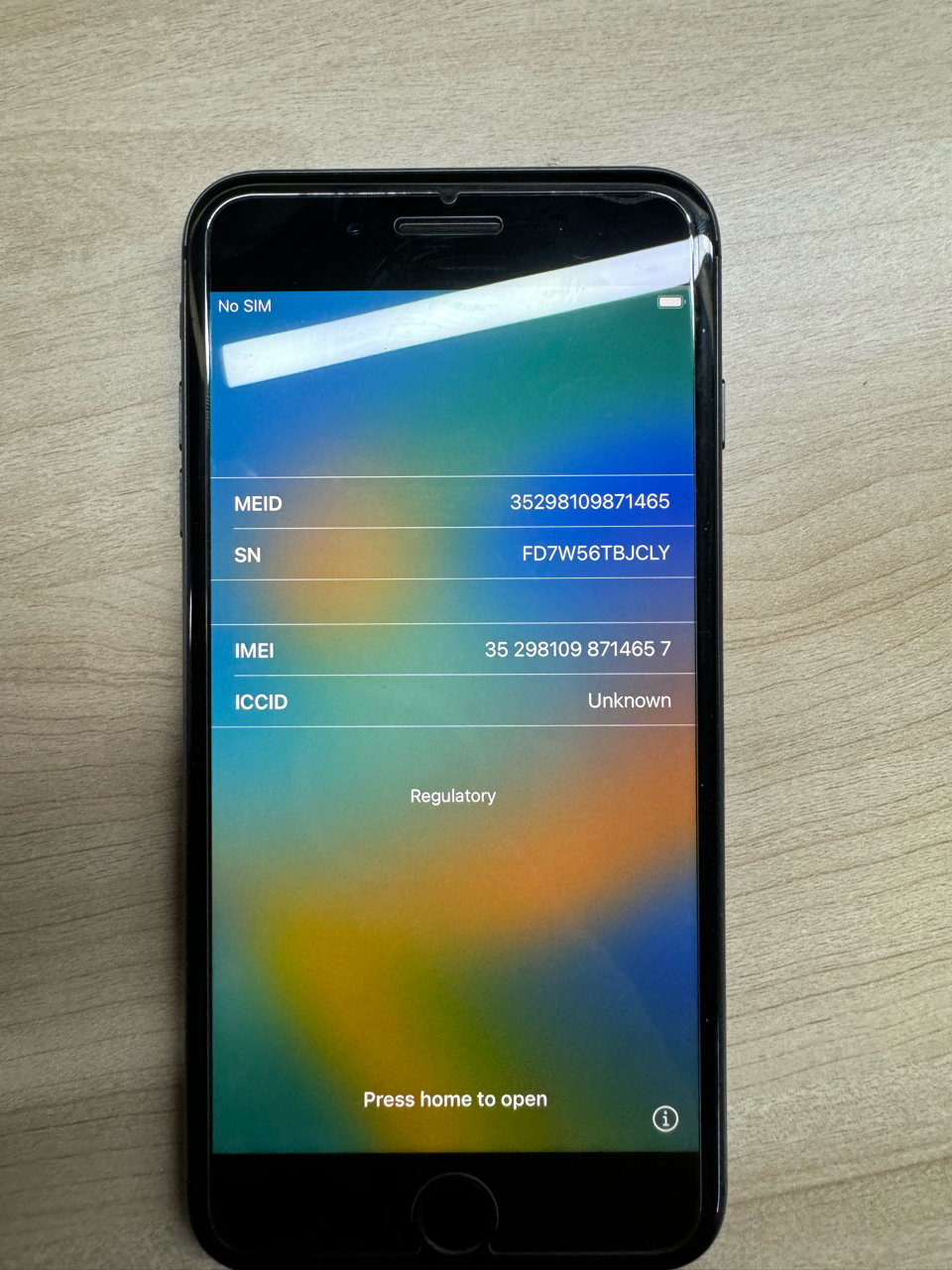出俩淘汰下来的手机iphone8p 64g和一台开热点的安卓