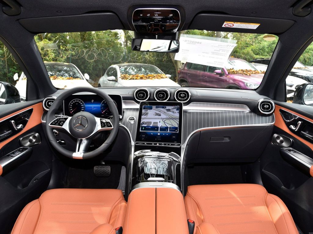 难怪都说奔驰glc同级撩妹无敌,这内饰看了谁不迷糊?