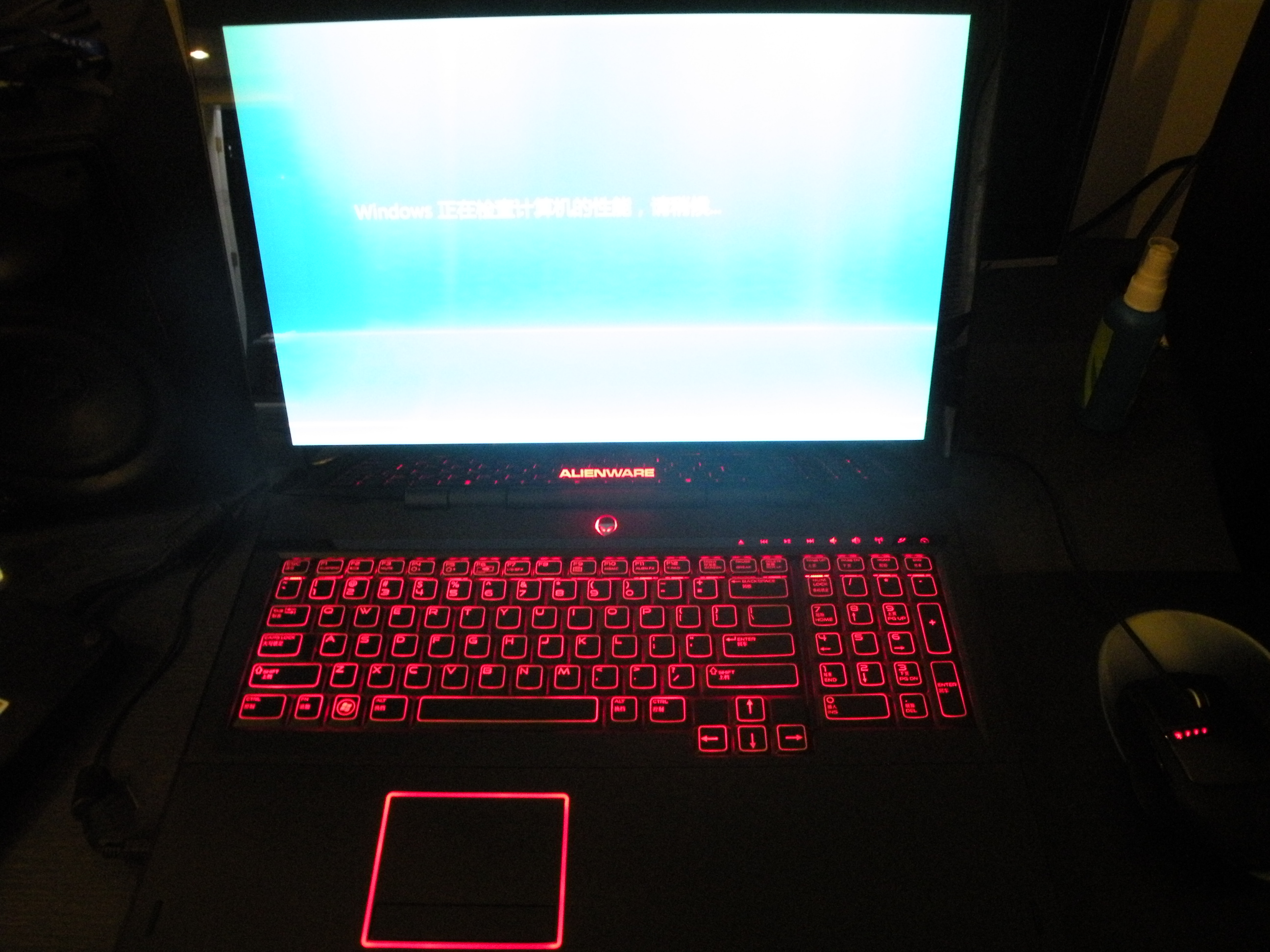 Nga 100 Alienware M17x Nga