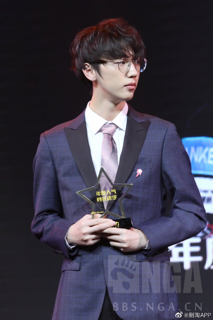 建议感想 我终于知道孤雪头像为啥是兵长了 空山新雨后 Nga玩家社区