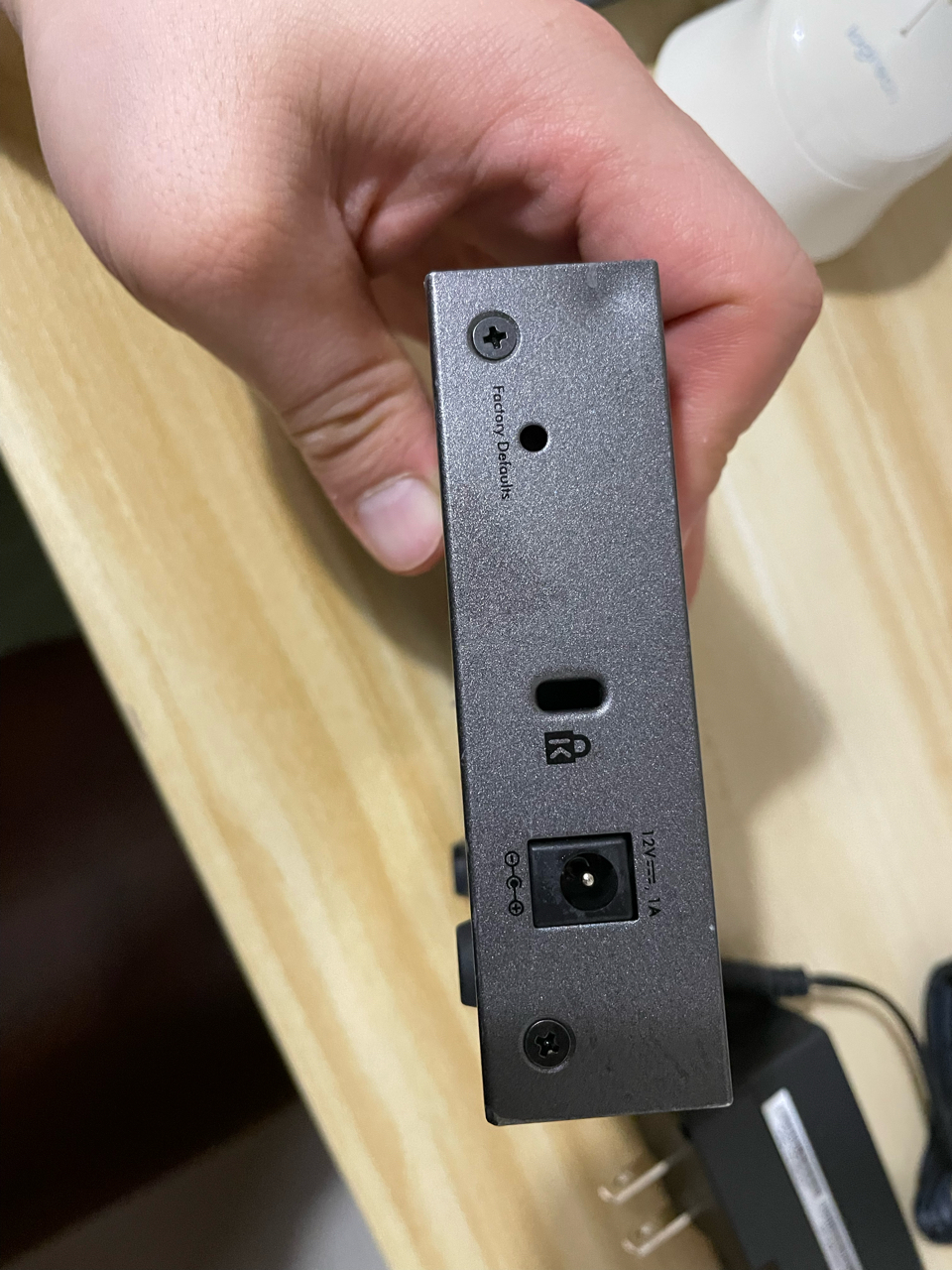 [其他] 网件原装GS105E v2 五口千兆交换机 120元 NGA玩家社区