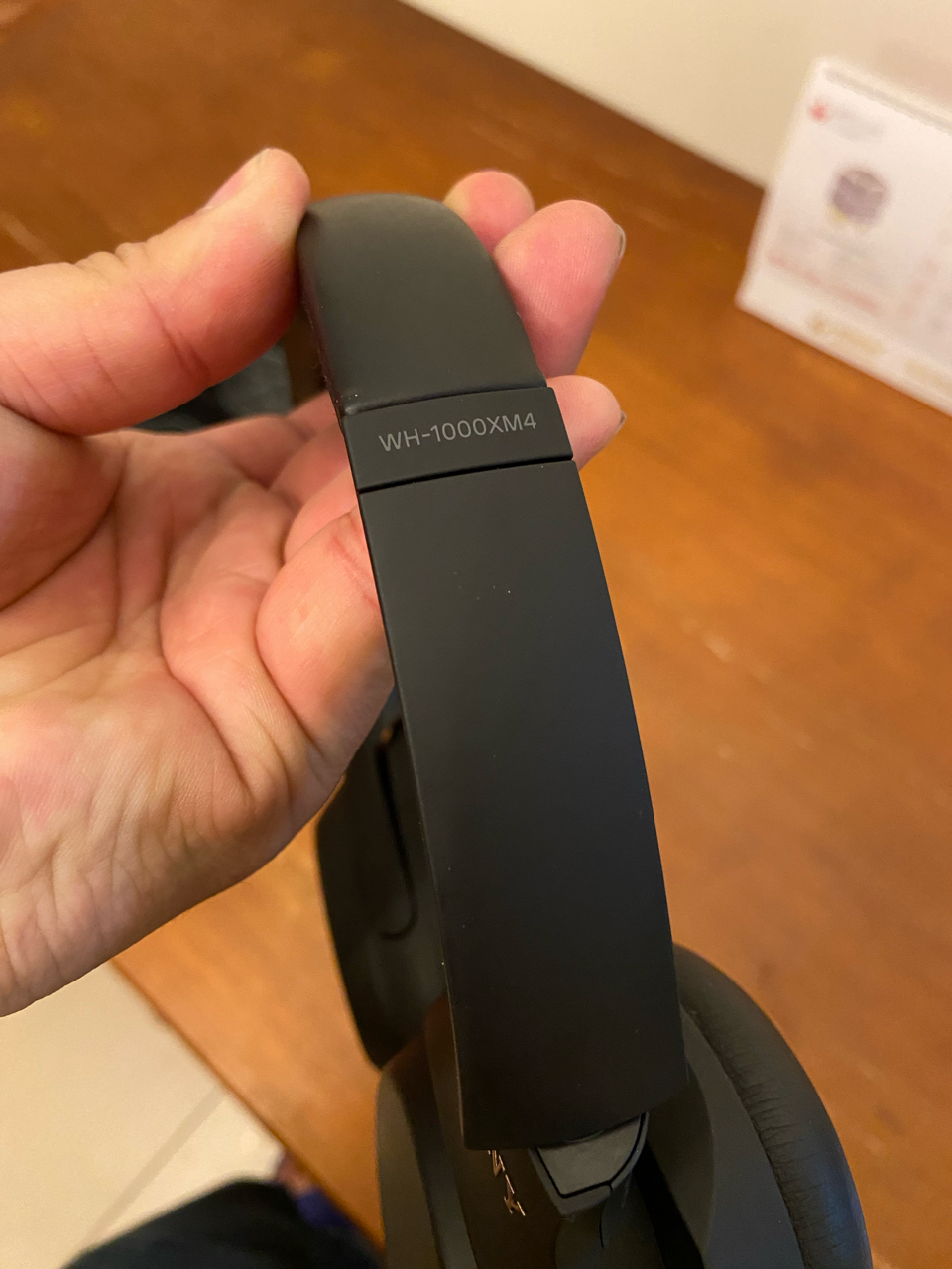 出一个索尼xm4 178