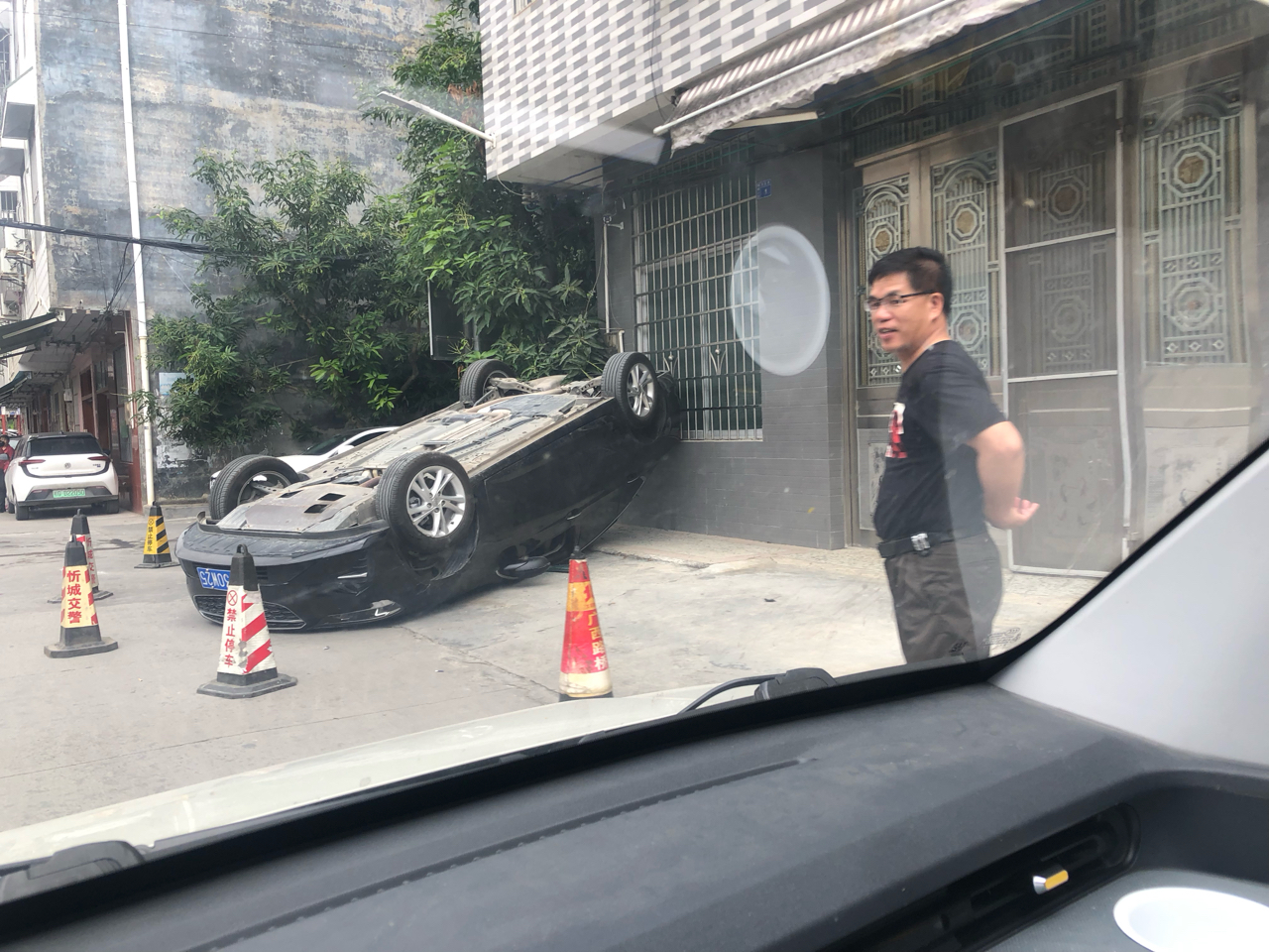 睾清无码王八四脚朝天照遭泄漏178