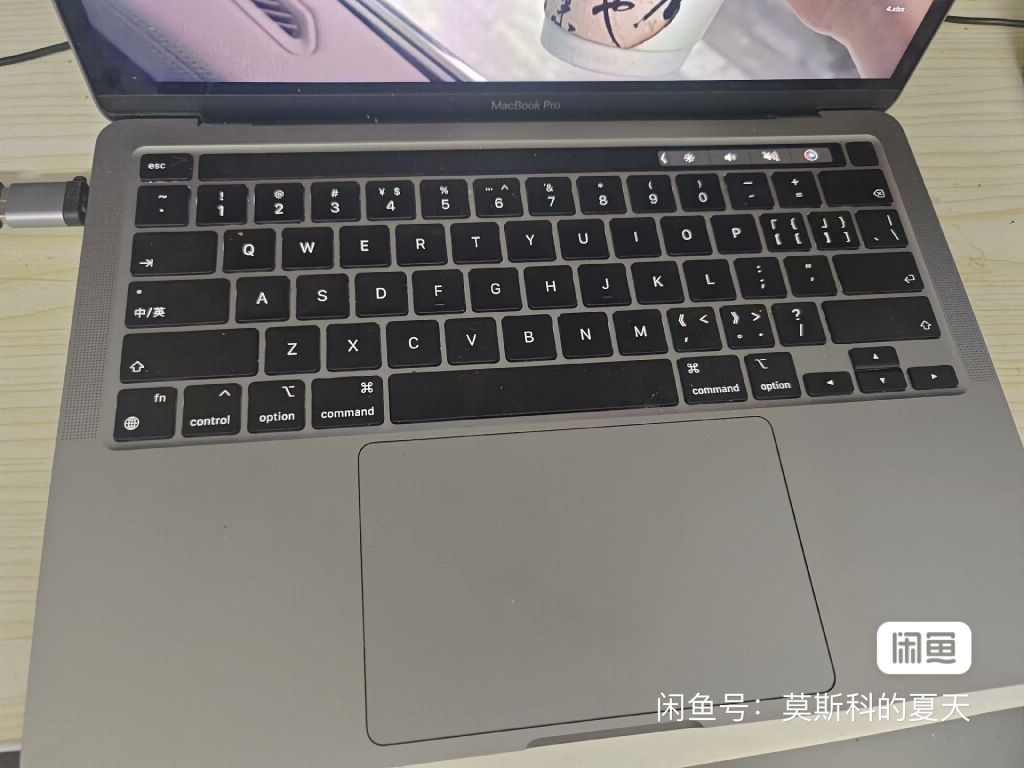 出一台官翻MacBook pro M1 2020 13寸灰色4400 178